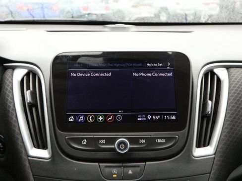 Used 2023 Chevrolet Malibu LT image 16