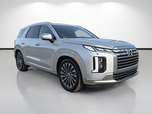 Used 2024 Hyundai Palisade Calligraphy image 1