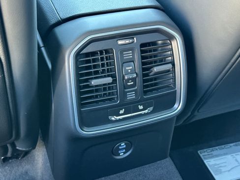 New 2026 Porsche Macan image 14