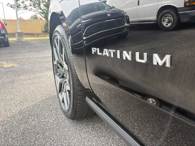 Used 2026 Ford Expedition Platinum w/ Platinum Ultimate Package AWD/4WD image 15