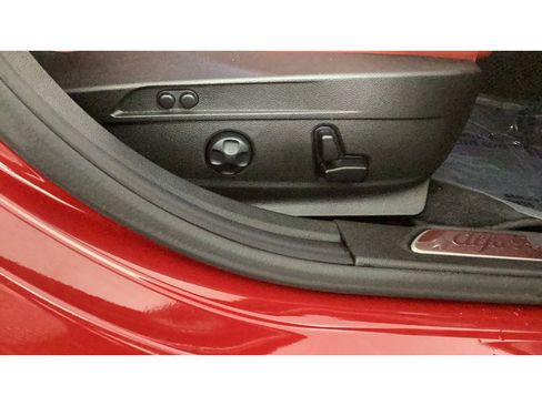 Used 2019 Alfa Romeo Giulia Ti Sport w/ Quick Order Package 22S Sport image 10