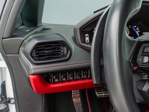 Used 2020 Lamborghini Huracan EVO image 53
