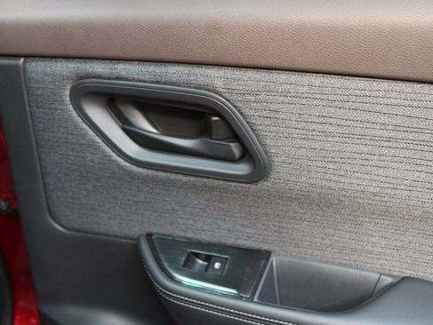 Used 2021 Nissan Rogue S image 11