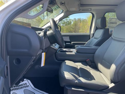 New 2026 Ford Expedition Max Active RWD image 16