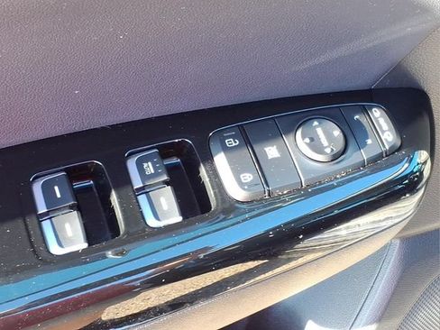 Used 2022 Kia Sportage Nightfall Edition w/ Nighfall AWD Premium Package image 17
