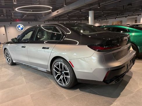 Used 2023 BMW 760i xDrive AWD/4WD image 6
