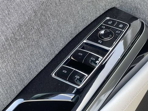 Used 2026 Cadillac Escalade V AWD/4WD image 18