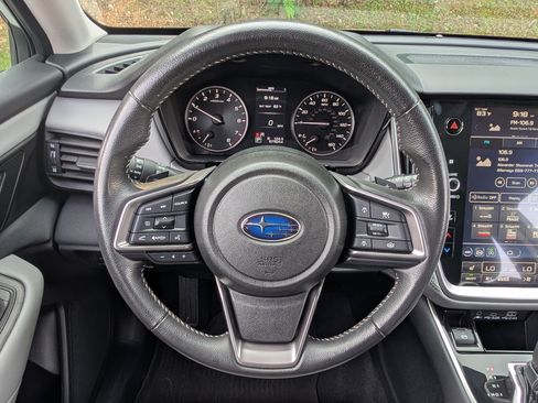 Used 2025 Subaru Outback Premium AWD/4WD image 23