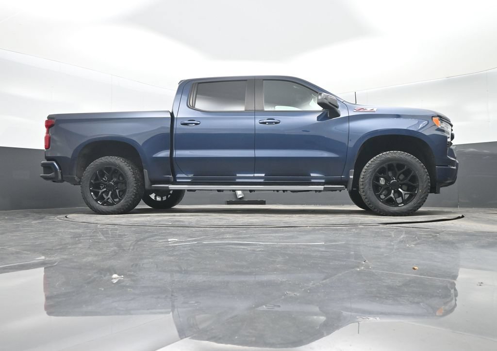 Used 2023 Chevrolet Silverado 1500 RST AWD/4WD image 31