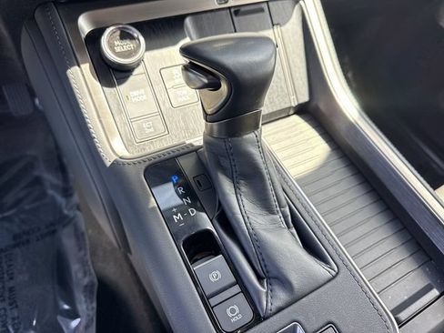 Used 2024 Lexus GX 550 w/ Accessory Package (Z1) AWD/4WD image 20