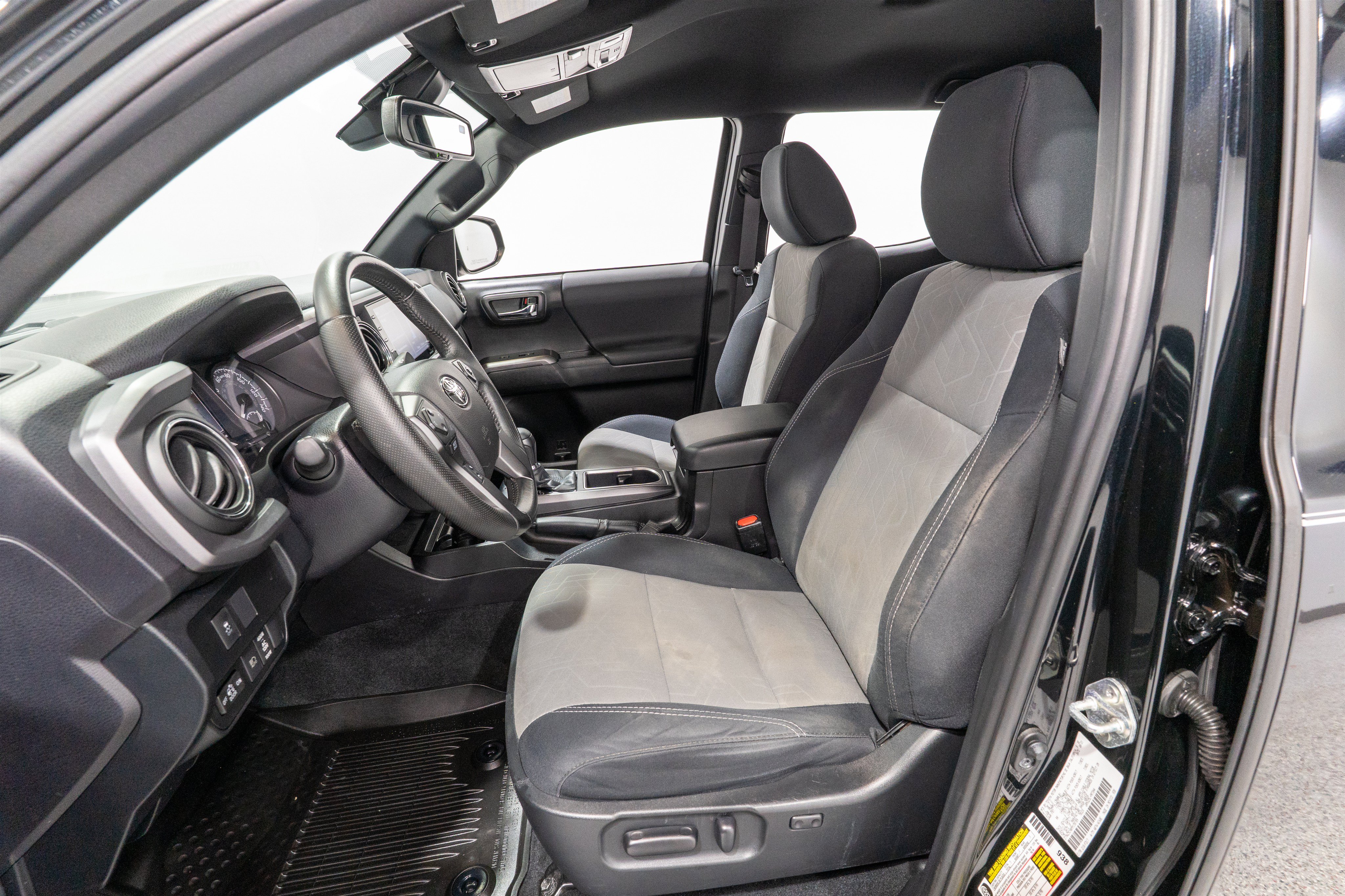 Used 2021 Toyota Tacoma TRD Sport RWD image 15