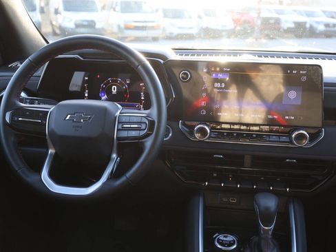 Used 2023 Chevrolet Colorado Z71 w/ Z71 Convenience Package 2 image 23