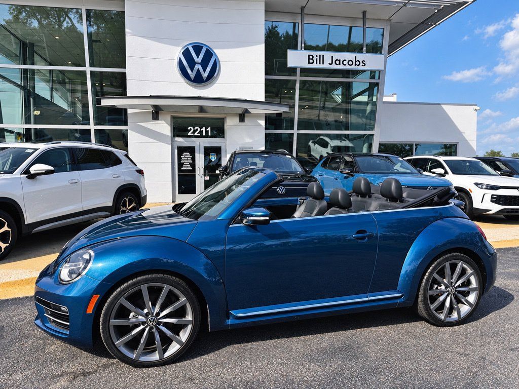 Used 2018 Volkswagen Beetle 2.0T S FWD image 3