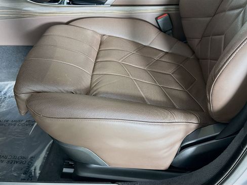 Used 2025 BMW 750e xDrive w/ Executive Package image 20