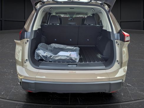 New 2026 Nissan Rogue SV AWD/4WD image 37