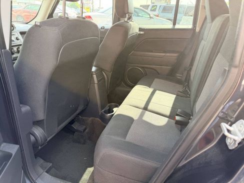 Used 2014 Jeep Patriot Latitude FWD image 7