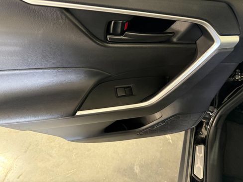 Used 2025 Toyota RAV4 LE FWD image 29