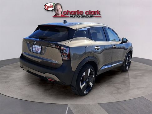 New 2026 Nissan Kicks SR image 6