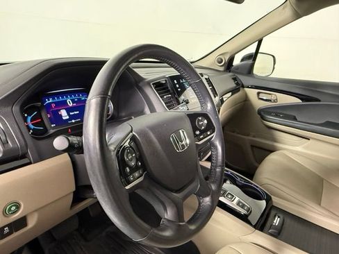 Used 2019 Honda Pilot Elite image 14