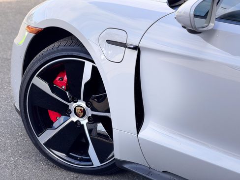 Certified 2024 Porsche Taycan GTS AWD/4WD image 17