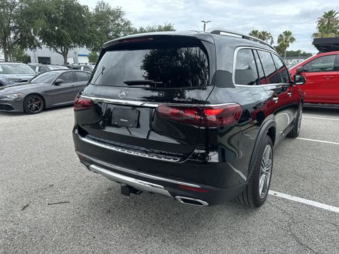 Used 2025 Mercedes-Benz GLS 450 4MATIC image 8
