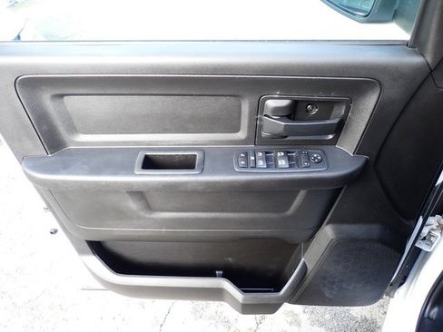 Used 2019 RAM 1500 Express image 21