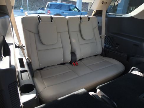 Used 2020 Ford Explorer Platinum image 16