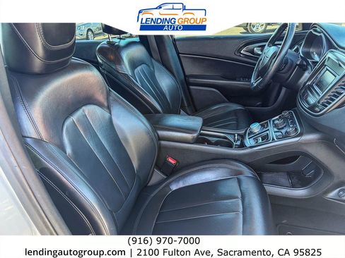 Used 2015 Chrysler 200 C FWD image 15