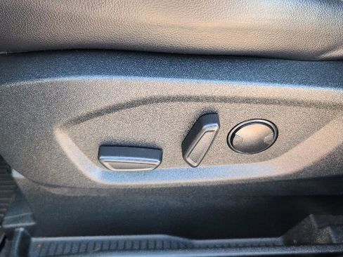 Used 2022 Ford Edge SEL w/ Convenience Package image 14