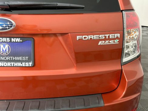 Used 2010 Subaru Forester 2.5X Premium AWD/4WD image 23
