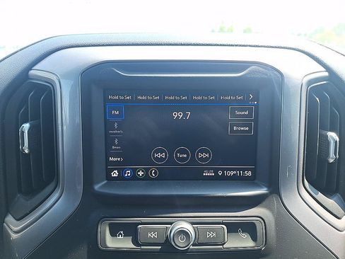 Used 2021 Chevrolet Silverado 1500 Custom AWD/4WD image 17