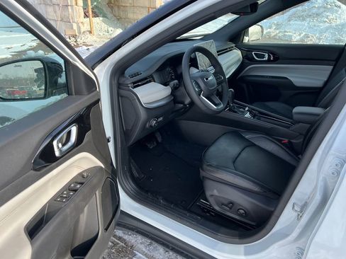 New 2026 Jeep Compass Limited image 15
