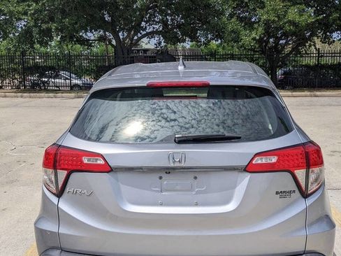 Used 2022 Honda HR-V LX image 6