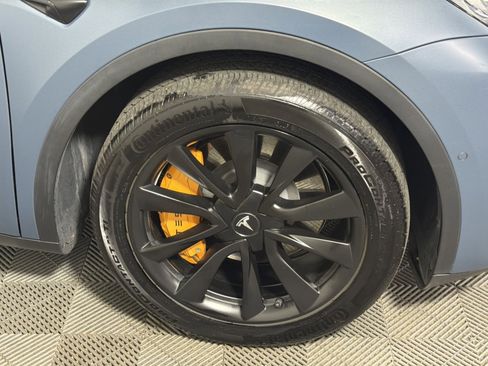 Used 2020 Tesla Model Y Long Range image 12