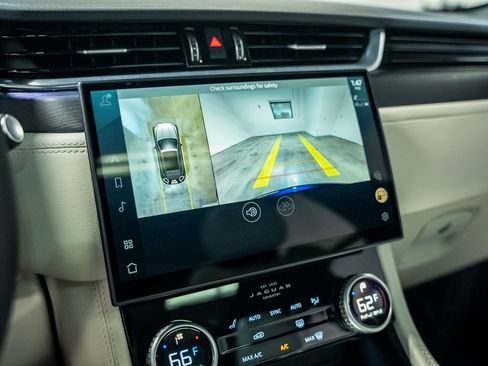 Used 2025 Jaguar F-PACE R-Dynamic S image 49