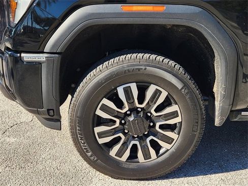 Used 2024 GMC Sierra 3500 Denali Ultimate image 7