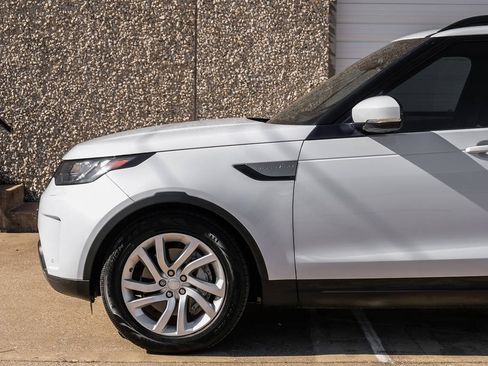 Used 2018 Land Rover Discovery SE AWD/4WD image 13