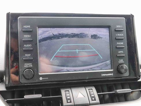 Used 2022 Toyota RAV4 XLE Premium AWD/4WD image 24