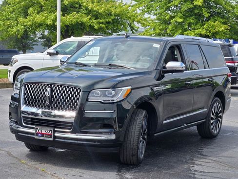 Used 2023 Lincoln Navigator Black Label image 3