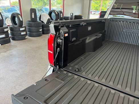 Used 2024 Toyota Tacoma TRD Sport w/ TRD Sport Premium Package AWD/4WD image 21
