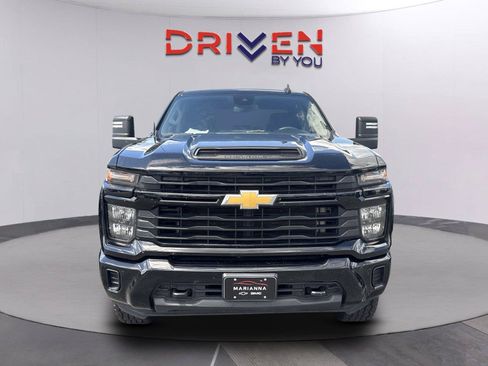 Used 2024 Chevrolet Silverado 2500 Custom w/ Custom Convenience Package AWD/4WD image 9