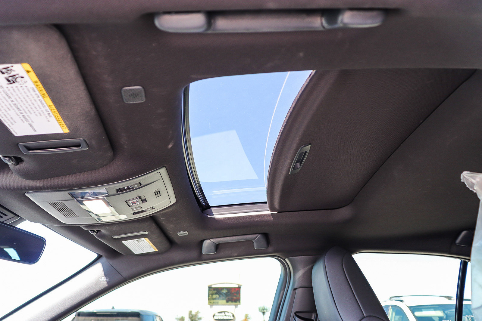 Used 2025 Lexus UX 300h FWD w/ Accessory Package (Z2) image 17