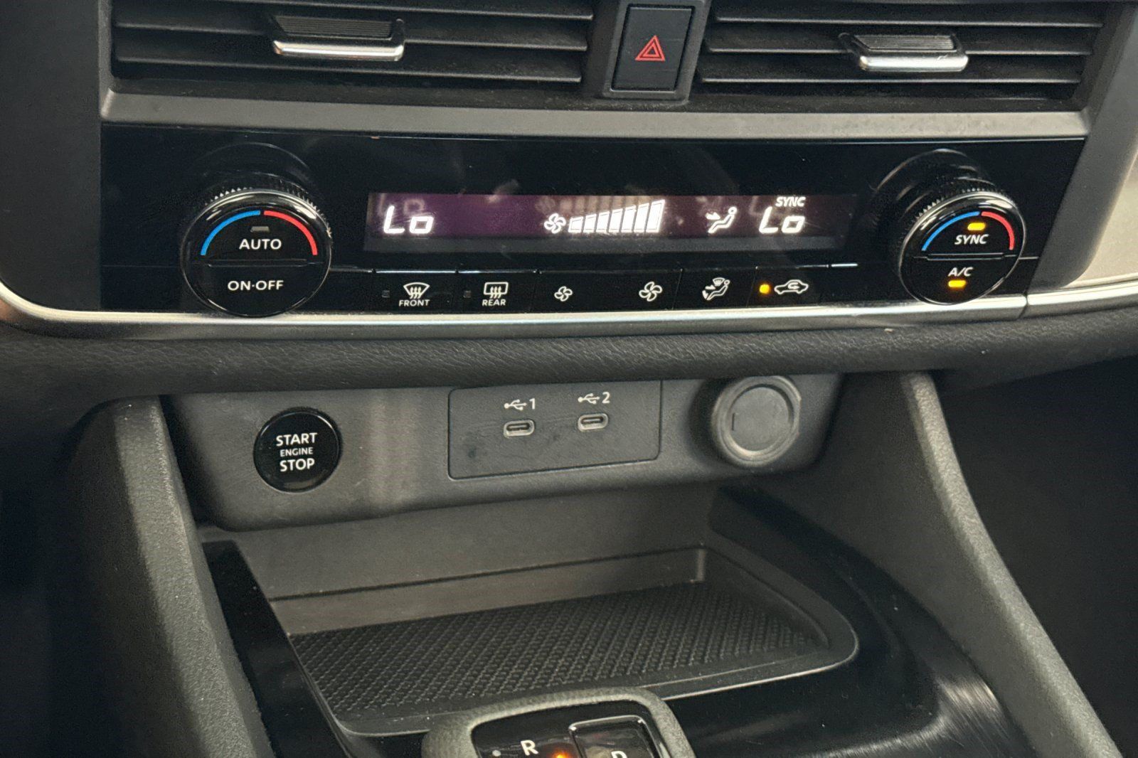 Used 2025 Nissan Rogue SV AWD/4WD image 20
