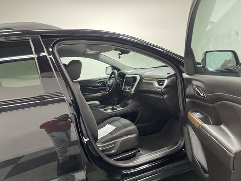 Used 2023 GMC Acadia SLE w/ Driver Convenience Package image 26