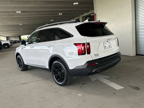 Used 2023 Kia Sorento S AWD/4WD image 3