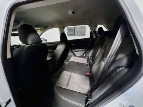 Used 2025 Nissan Rogue SV FWD image 28