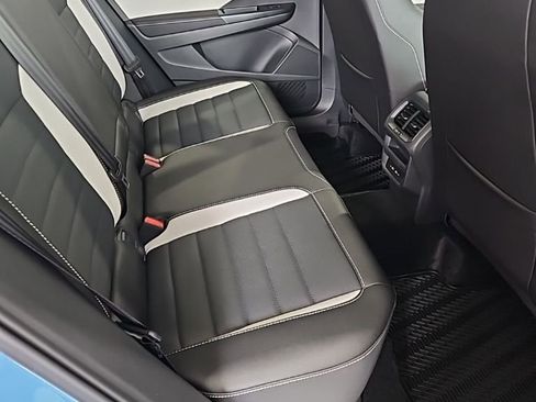 New 2026 Volkswagen Taos SEL image 17