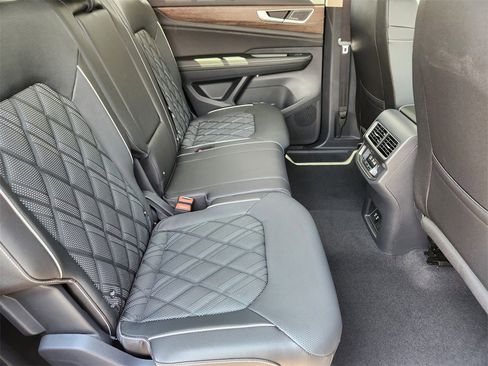 New 2025 Volkswagen Atlas SEL Premium R-Line image 21