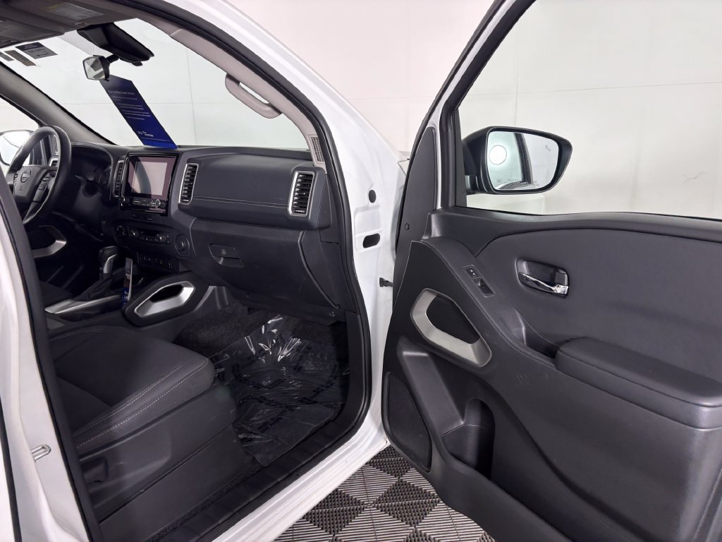 Used 2024 Nissan Frontier SV w/ SV Convenience Package AWD/4WD image 34