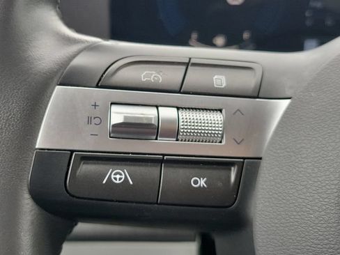 Used 2025 Hyundai Kona SEL FWD image 24